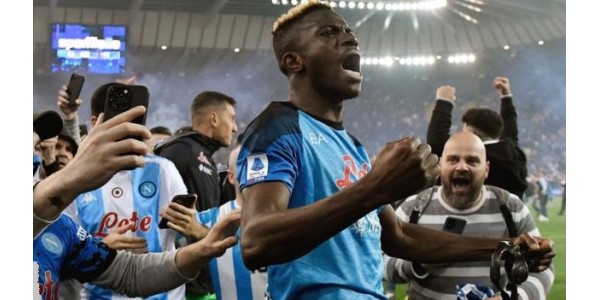 Il Napoli conquista il titolo di Serie A con cinque turni di vantaggio